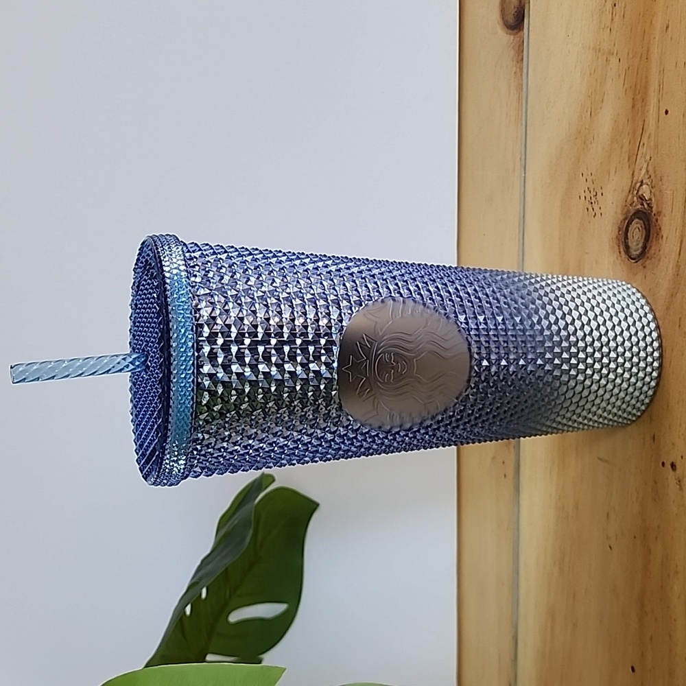 NEW Starbucks Holiday 2023 Icicle Blue Gradient Bling Studded Cold 24oz Tumbler